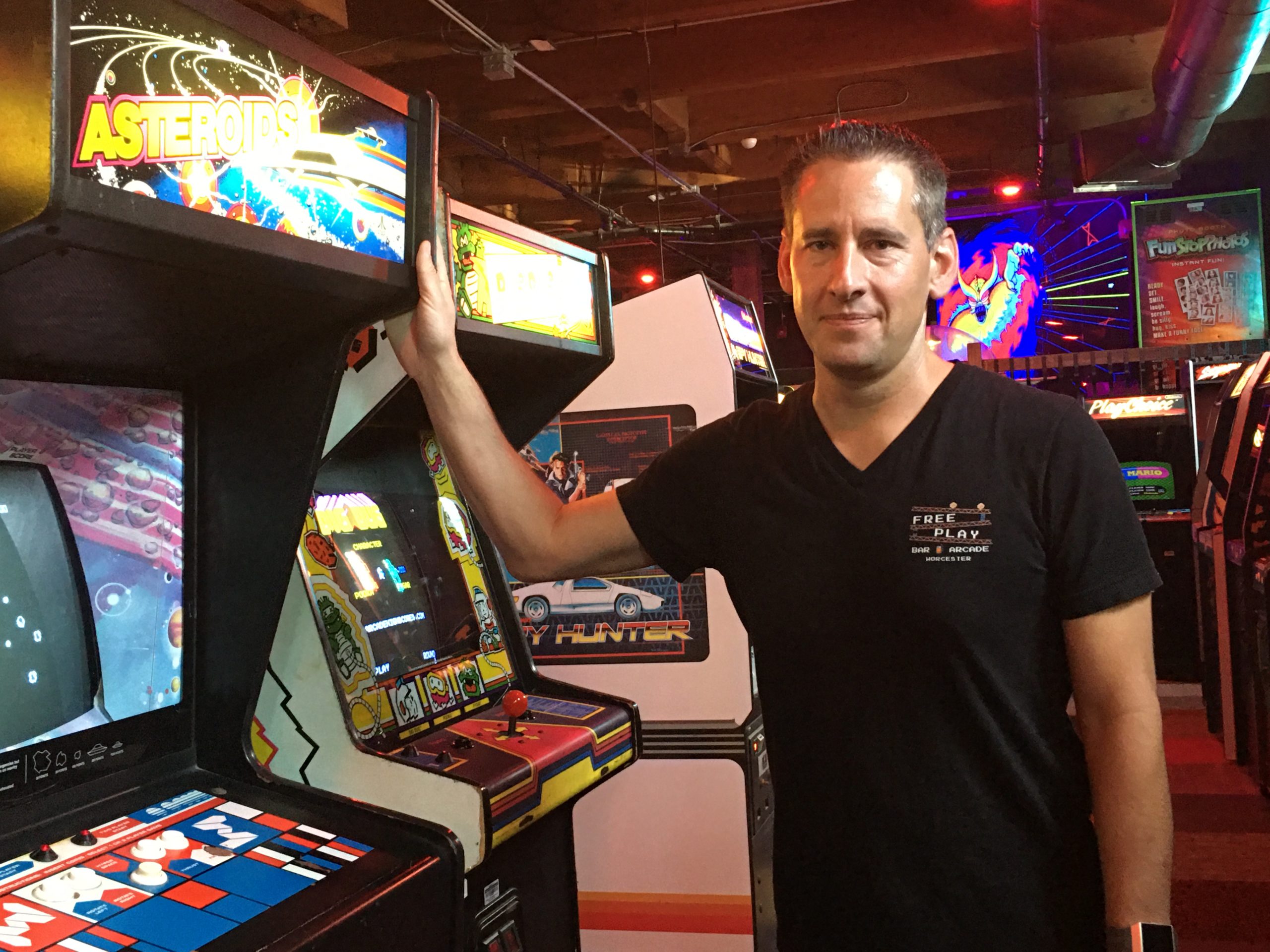 After a COVID-Delayed Opening, 'Free Play Bar & Arcade' Brings Vintage  Gaming to Worcester - Town Square Central Massachusetts
